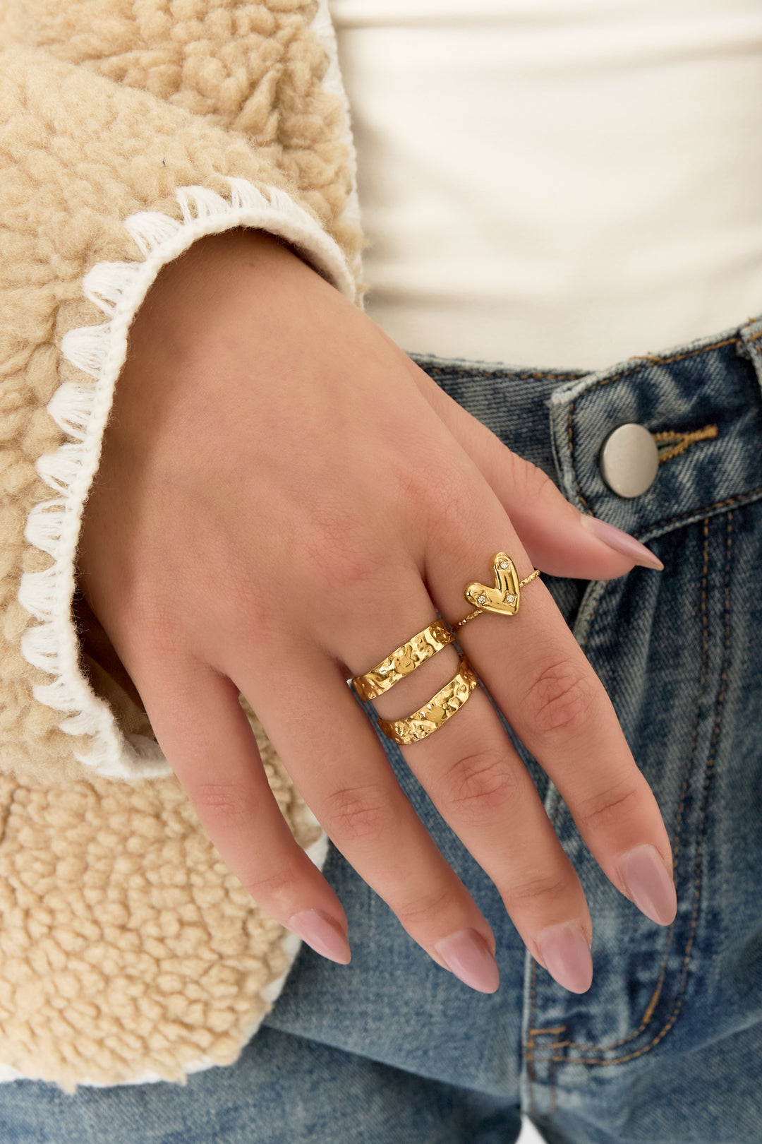 Ring Amira